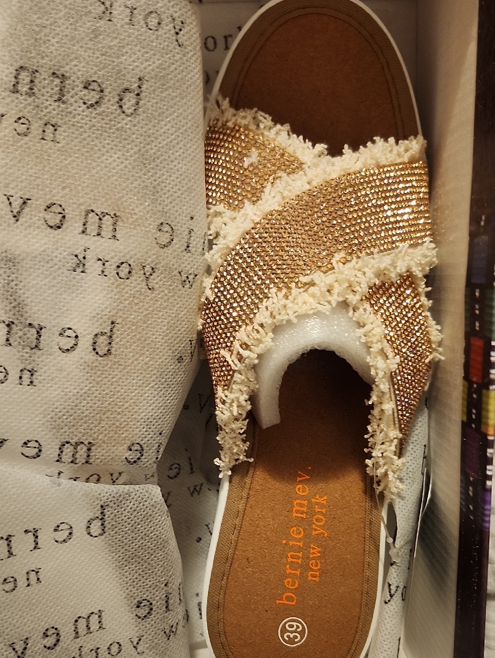 Bernie Mev Women's Venti Vivianne Wedge Heel Sandal US size 8-8.5